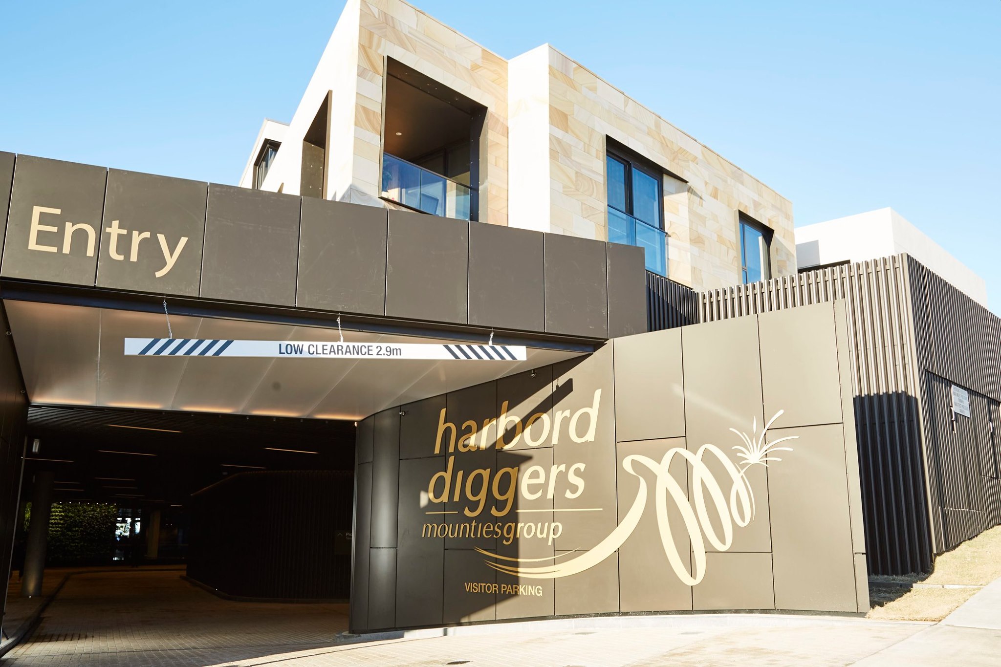 Mounties Care - Freshwater Health Clinic - Contact Us - illustration c1d3dbb6-1bf1-49b9-9766-5654591ee8e3